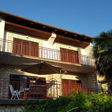 Apartmani Sofia Njivice Ngoại thất bức ảnh
