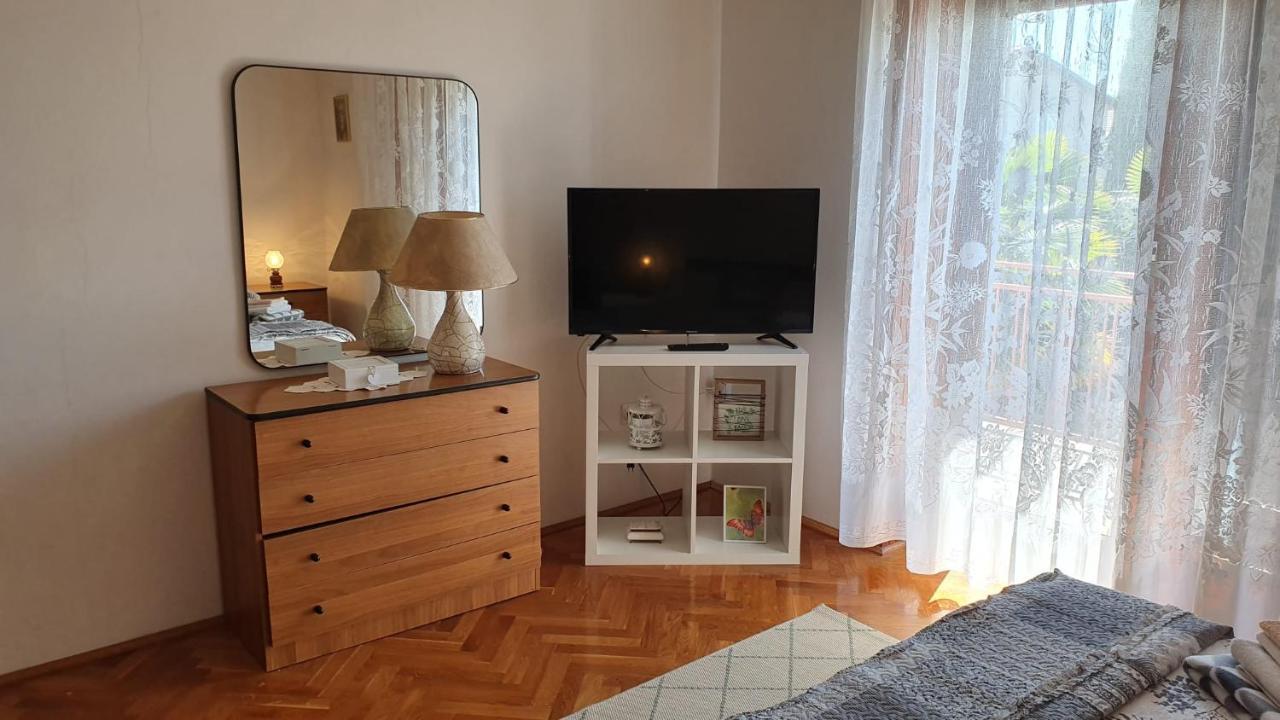 Apartmani Sofia Njivice Ngoại thất bức ảnh