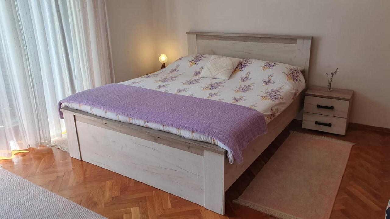 Apartmani Sofia Njivice Ngoại thất bức ảnh