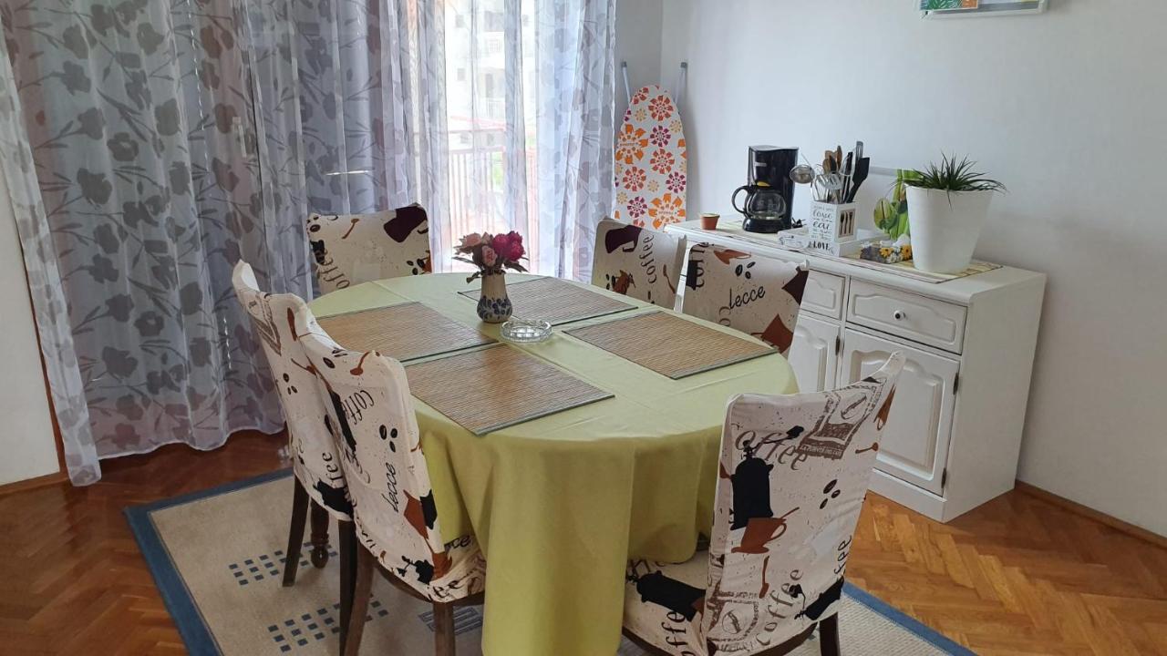 Apartmani Sofia Njivice Ngoại thất bức ảnh