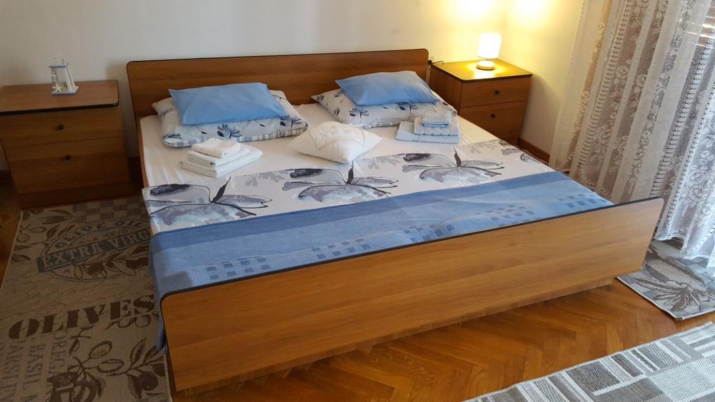 Apartmani Sofia Njivice Ngoại thất bức ảnh